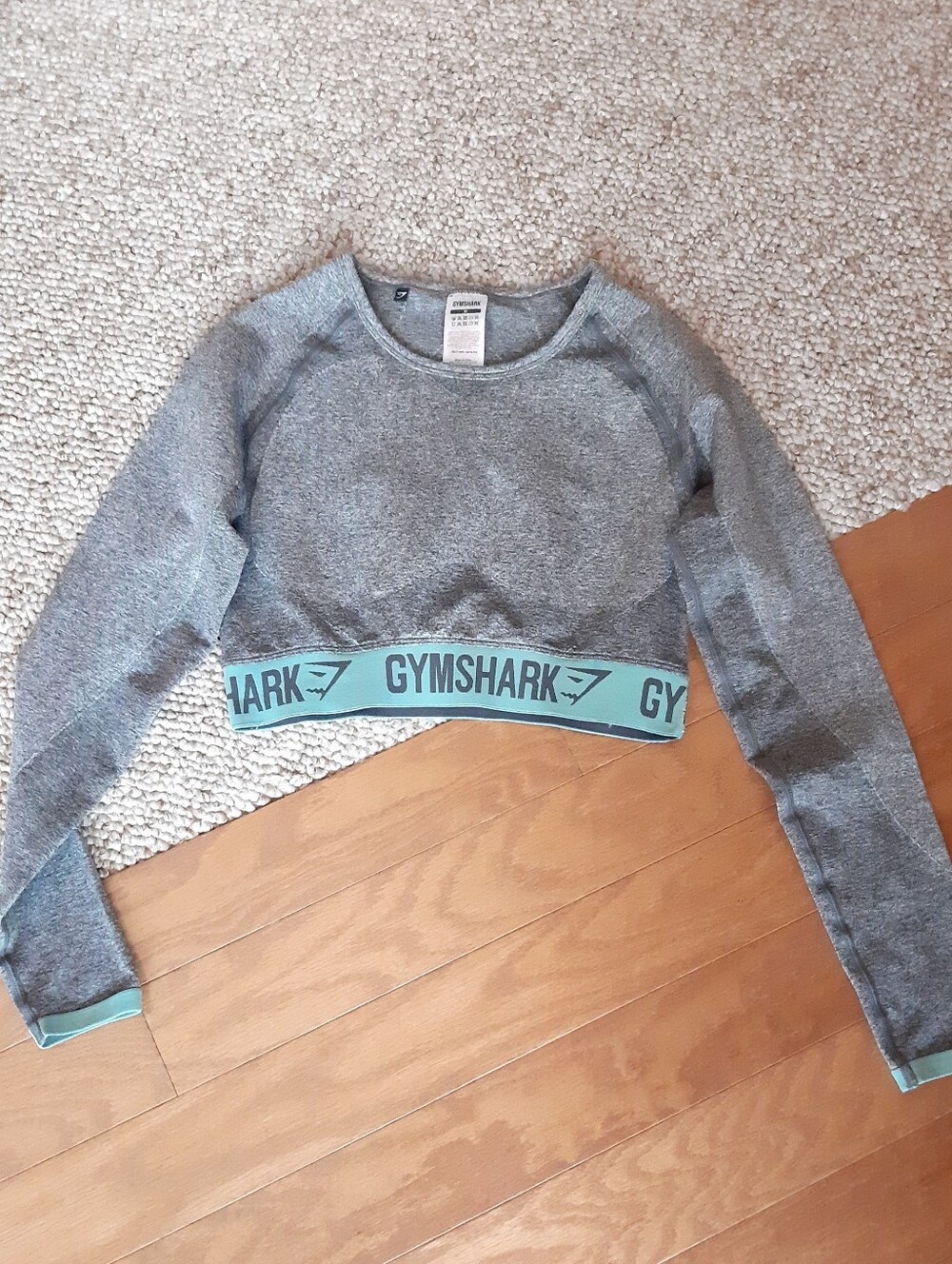 Gymshark Flex Long Sleeved Crop Top size Medium